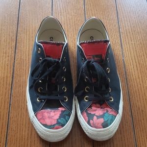 Black and Red Rose Low Cut Converse
